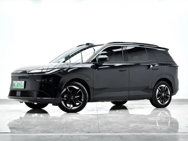 Фотография автомобиля — Toyota BoZhi 3X