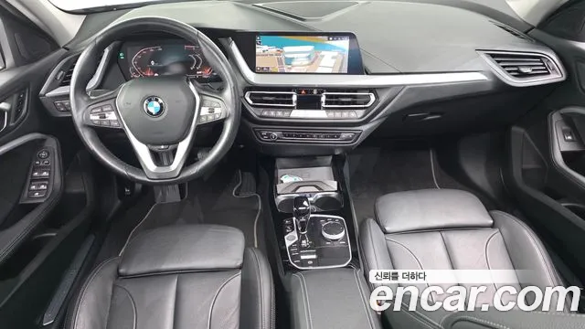 BMW 1 Series F40 — Фото автомобиля 10