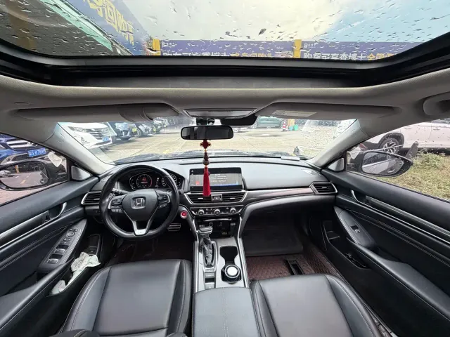 Honda Accord — Фото автомобиля 4
