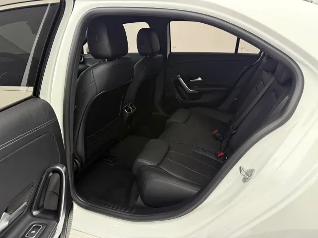 Mercedes-Benz A-Class — Фото автомобиля 16