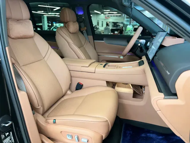 Leapmotor D Series — Фото автомобиля 7