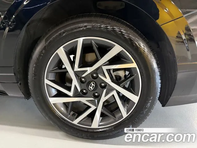 Hyundai Grandeur GN7 — Фото автомобиля 4