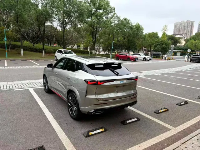 Changan Z6 — Фото автомобиля 13