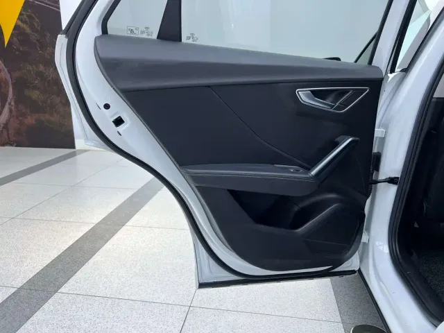 Audi Q2L — Фото автомобиля 16