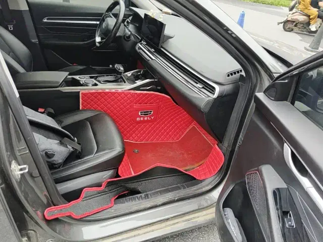 Geely Emgrand — Фото автомобиля 10