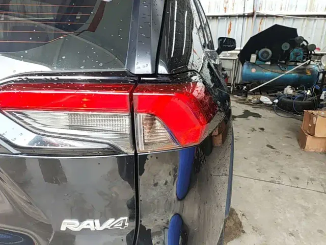 Toyota RAV4 — Фото автомобиля 7