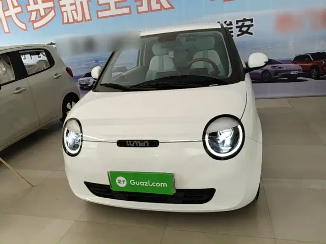 Changan Lumin — Фото автомобиля 2