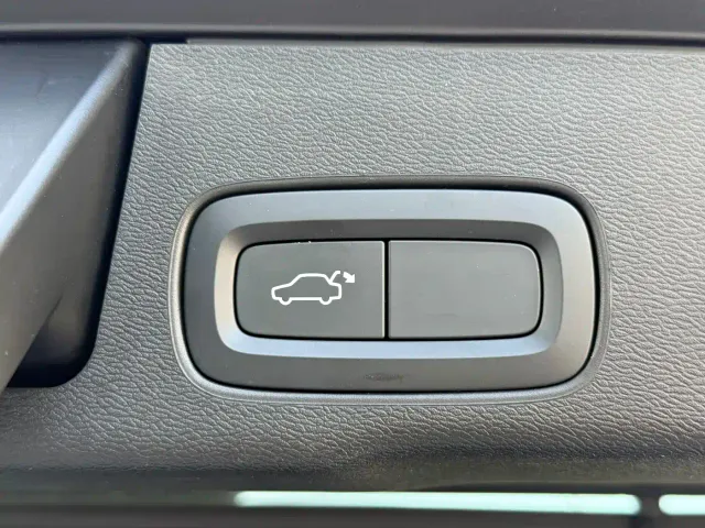 Volvo XC60 — Фото автомобиля 17