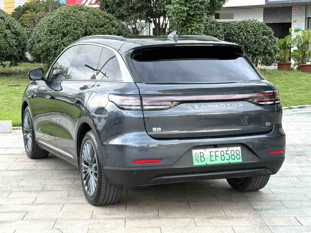 Leapmotor C11 — Фото автомобиля 8