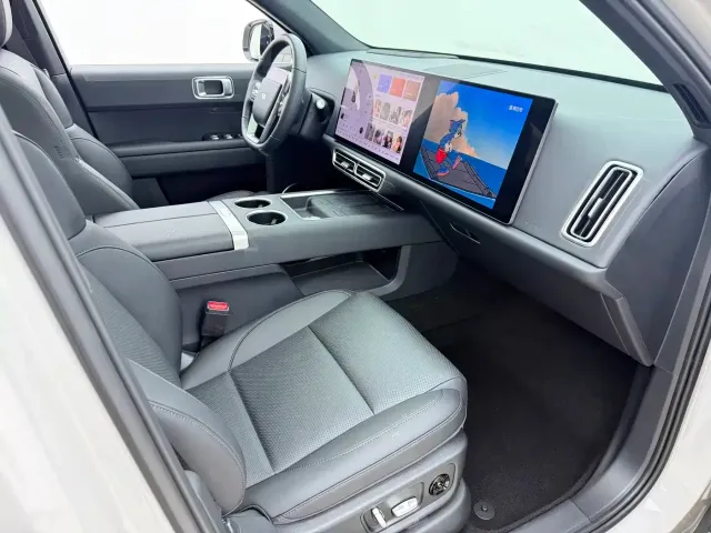 Li Auto L6 — Фото автомобиля 20