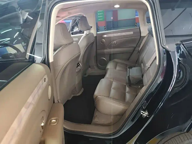 IM Motors LS6 — Фото автомобиля 16