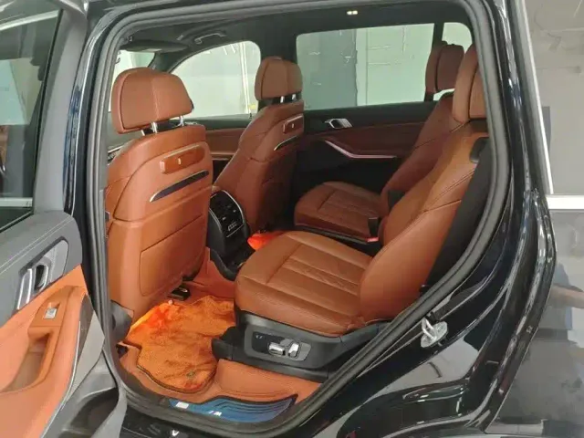 BMW X7 — Фото автомобиля 6