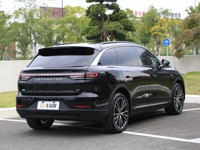 Leapmotor C11 — Фото автомобиля 21
