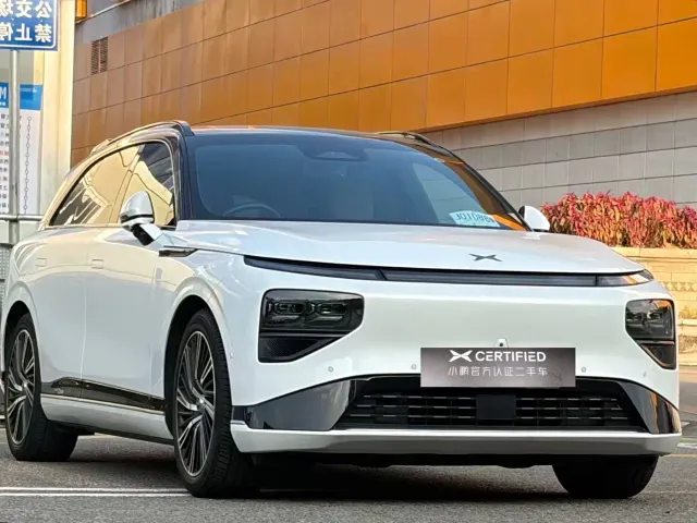 Xpeng G9 — Фото автомобиля 3