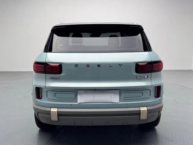Geely ICON — Фото автомобиля 9