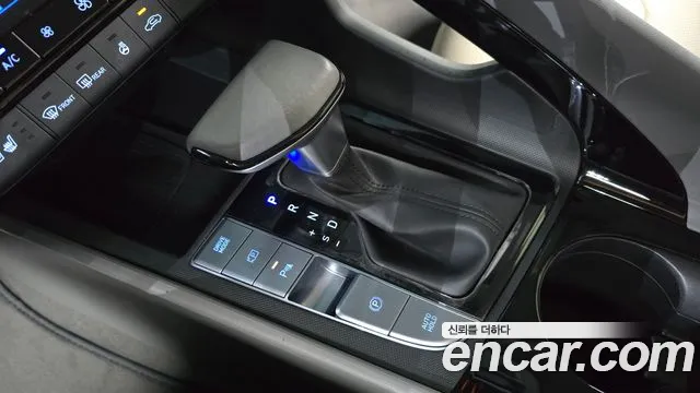 Hyundai AVANTE Новый Avante (CN7) — Фото автомобиля 9