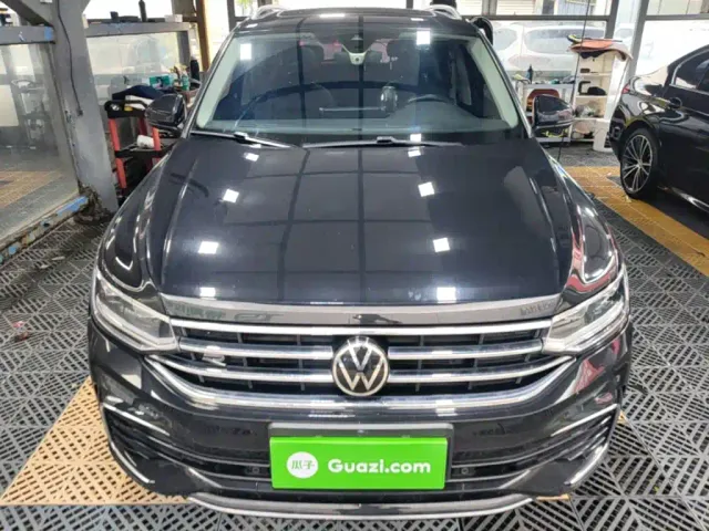 Volkswagen Tiguan L — Фото автомобиля 2
