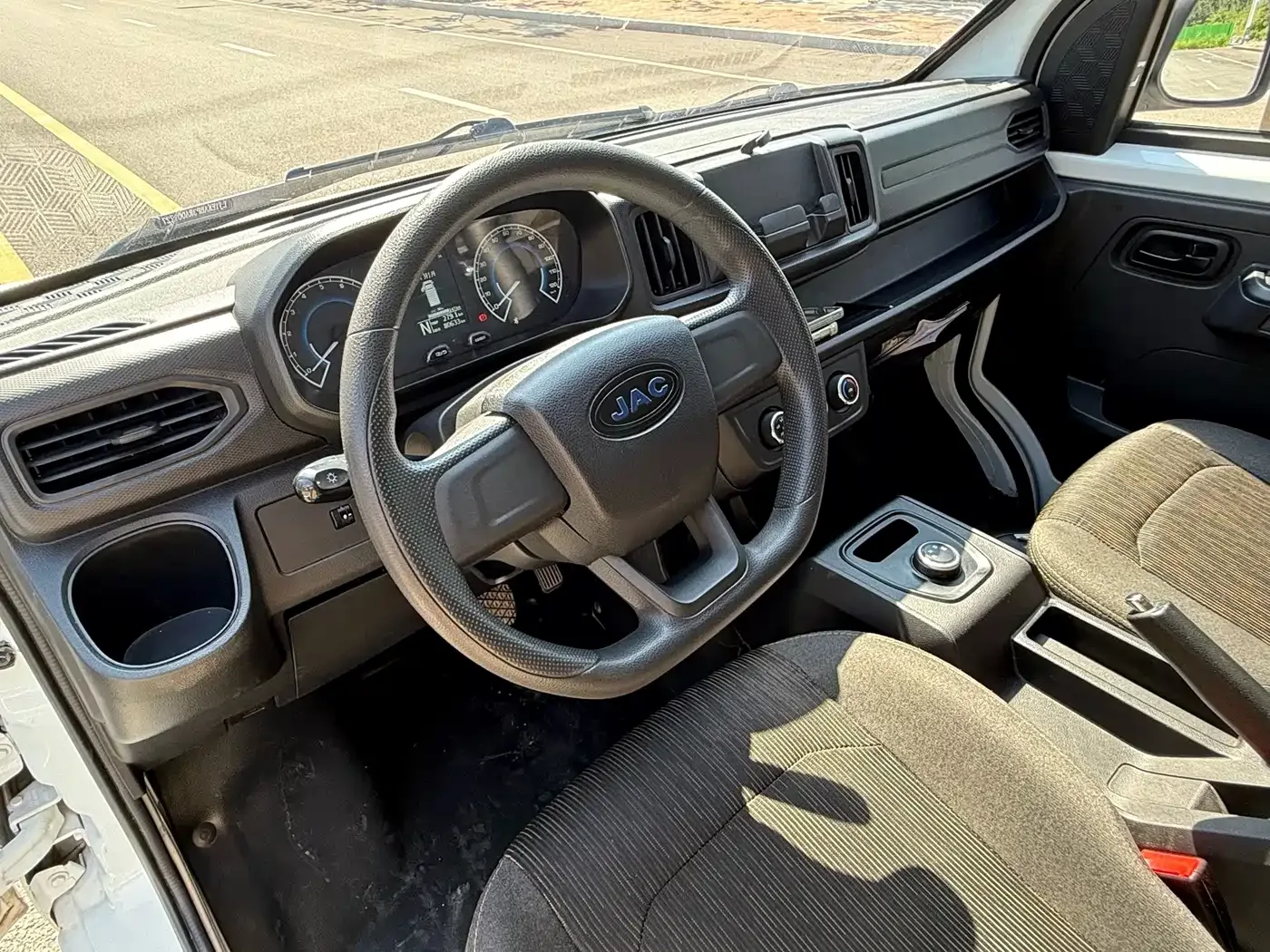 JAC Motors Blue Cat 2023 M1 Gotion High-Tech 40.55kWh Flagship — Фото автомобиля 10