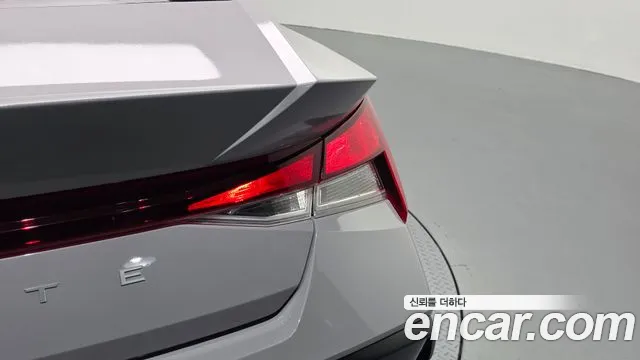 Hyundai Avante CN7 — Фото автомобиля 8