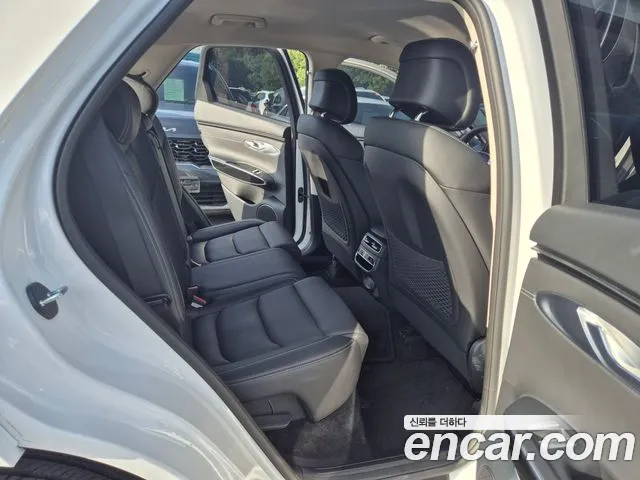 Genesis GV70 2.5T Бензин AWD — Фото автомобиля 11