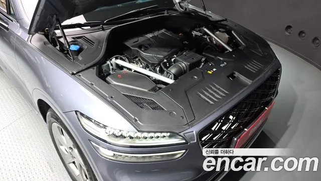 Genesis GV70 — Фото автомобиля 9