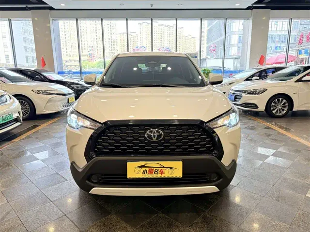 Toyota Corolla Cross — Фото автомобиля 2