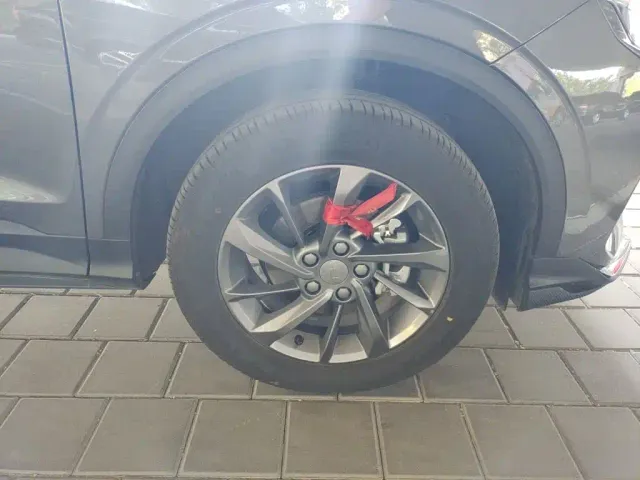 Geely Binyue — Фото автомобиля 10