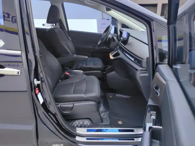 Honda Odyssey — Фото автомобиля 8