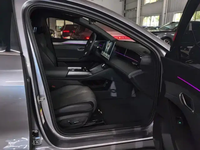 BYD Qin L — Фото автомобиля 8