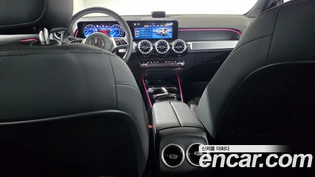 Mercedes-Benz EQB — Фото автомобиля 8