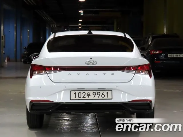 Hyundai Avante CN7 — Фото автомобиля 4