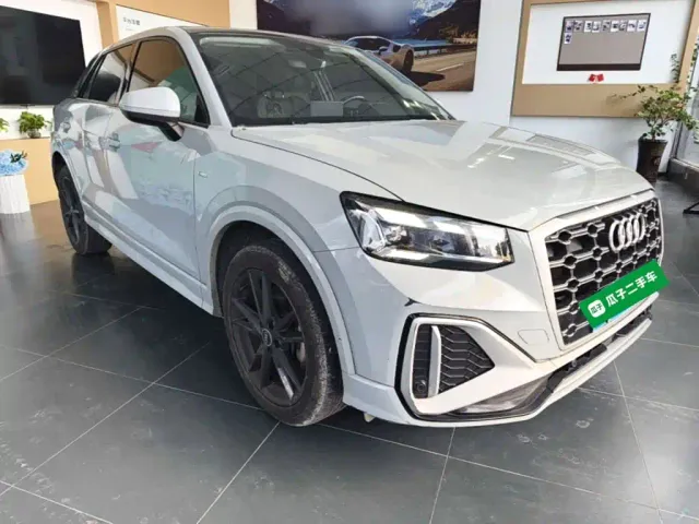 Audi Q2L — Фото автомобиля 3