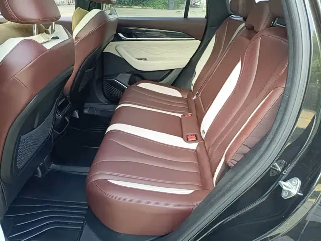 Geely Xingyue L — Фото автомобиля 16