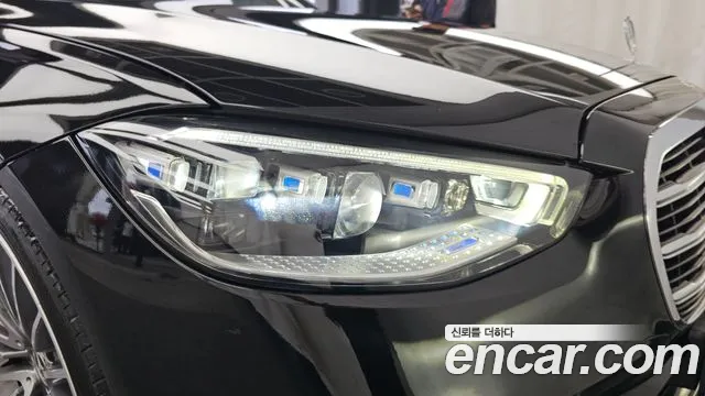 Mercedes-Benz S-Class — Фото автомобиля 20