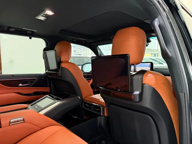 Lexus LX — Фото автомобиля 13