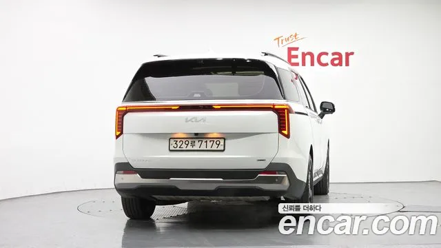 Kia Carnival 4th Gen — Фото автомобиля 4