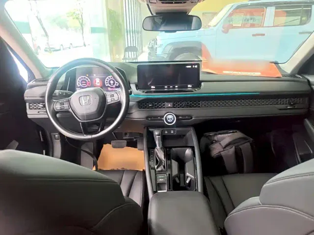 Honda Accord — Фото автомобиля 5