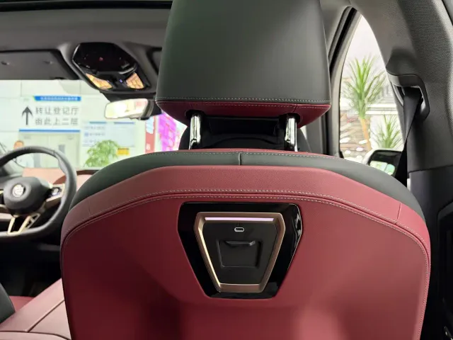 BMW 5 Series — Фото автомобиля 21