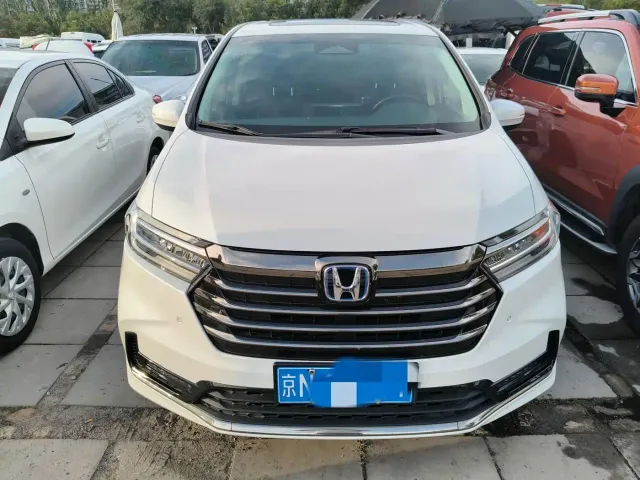 Honda Odyssey — Фото автомобиля 2