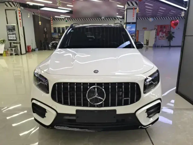 Mercedes-Benz GLB AMG — Фото автомобиля 2