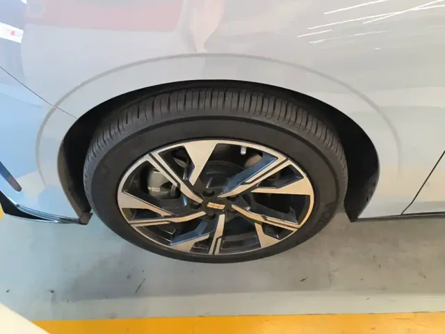 Geely Galaxy L6 — Фото автомобиля 22