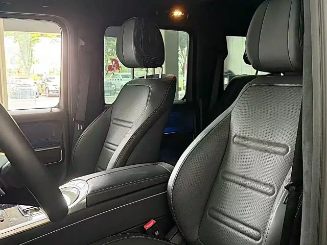 Mercedes-Benz G-Class — Фото автомобиля 14