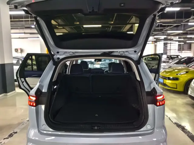 Geely Xingyue L — Фото автомобиля 14