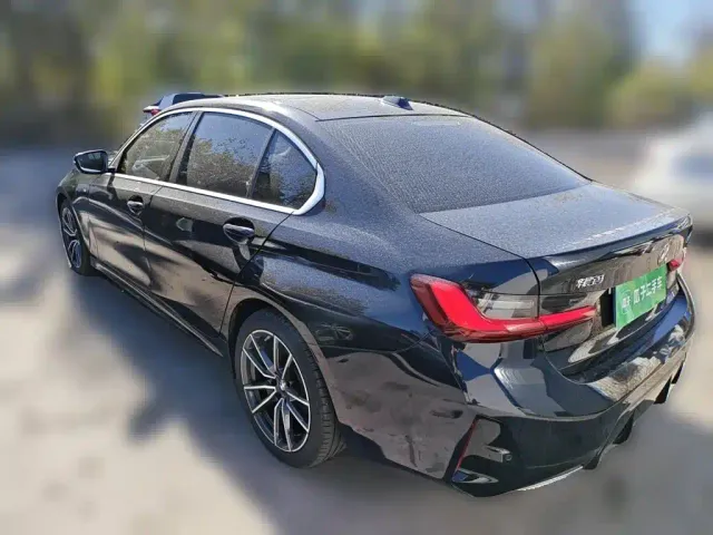 BMW 3 Series — Фото автомобиля 4