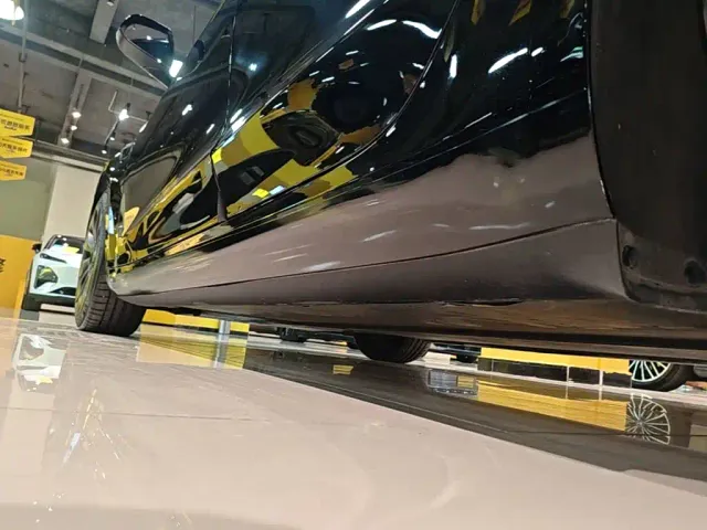 Tesla Model 3 — Фото автомобиля 21