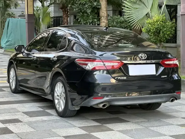 Toyota Camry 2021 2.0G Luxury Edition — Фото автомобиля 14