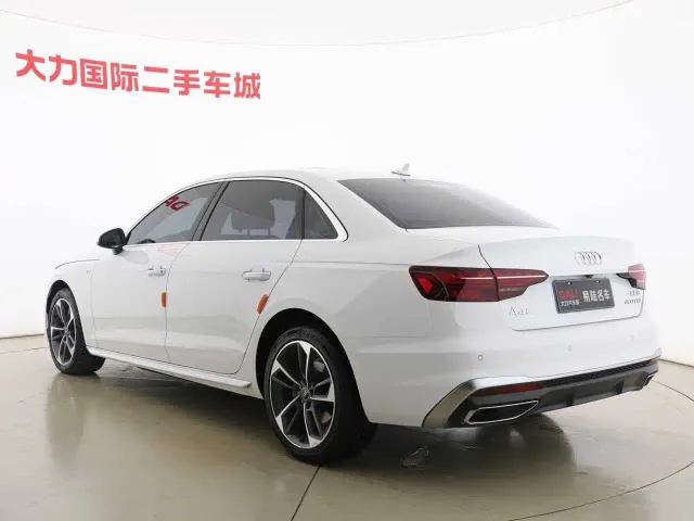 Audi A4L — Фото автомобиля 14