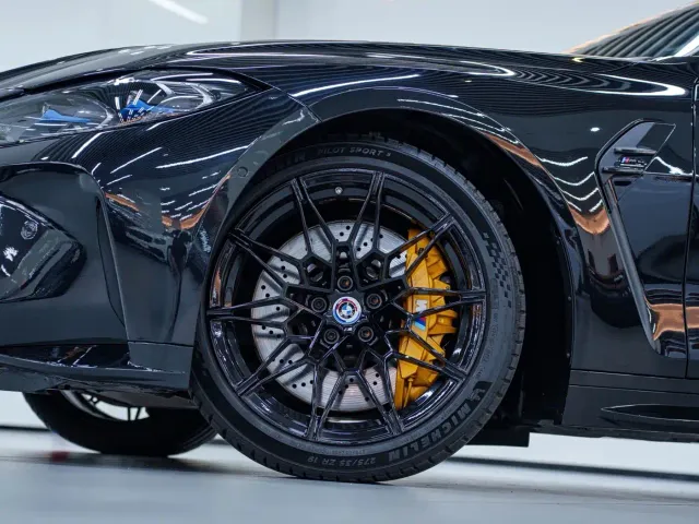 BMW M4 — Фото автомобиля 7