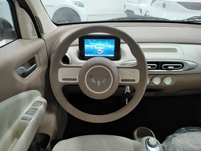 Wuling Hongguang Mini EV — Фото автомобиля 10
