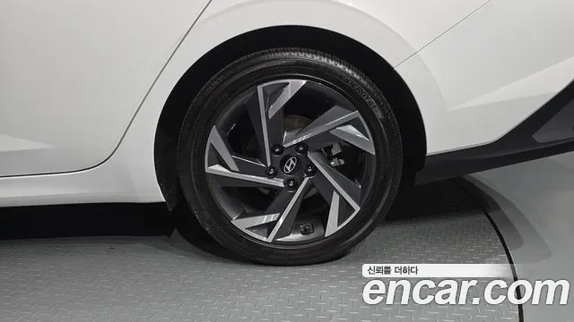 Hyundai Avante CN7 — Фото автомобиля 21